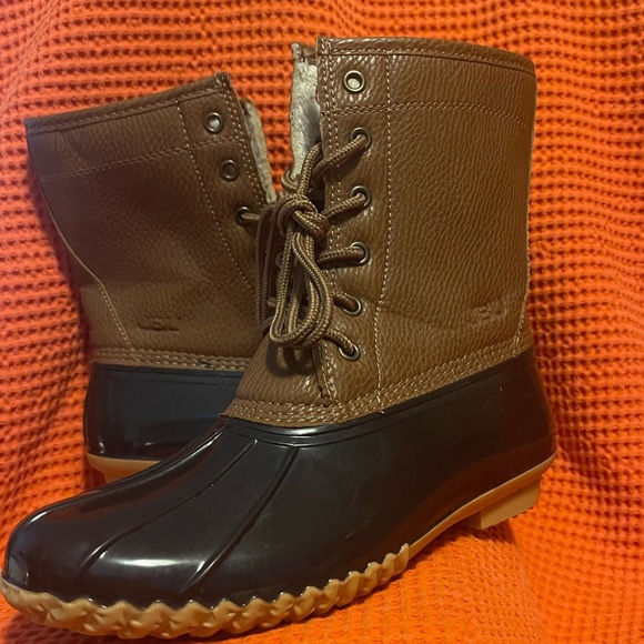 JBU by Jambu Women’s size 7 waterproof duck boots. Worn once to shovel. - Picture 7 of 7